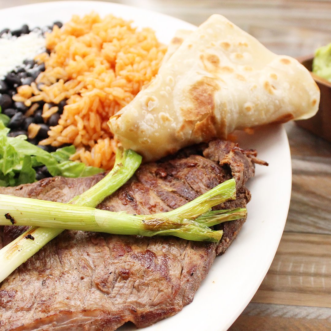 Fridays are for full plates. 🍽

Ours will consist of carne asada tonight, what about yours? 🤔

Taste the authentic tradition 👉🏼 bit.ly/IsabelsAmor 

#CarneAsada #IsabelsAmor #FamilyTradition #MexicanCuisine #Homestyle