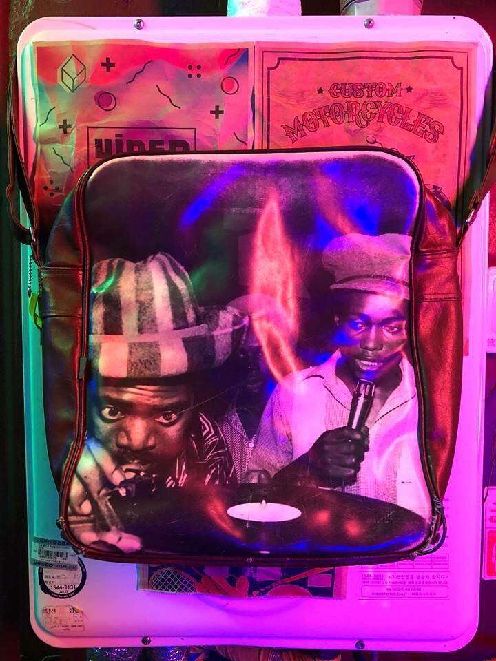 Hayassen's tweet photo. 7/7(Sat) Reggae Exhibition at Mmm Records
#์๋ ์ฝ๋ #MmmRecords #์ดํ์ #์ฐ์ฌ๋จ๊ธธ #๊ฒฝ๋ฆฌ๋จ๊ธธ #๋ ์ด๋ธ #๋ฐ์ด๋ #LP #์ฌ์ง์ฐ๊ธฐ์ข์๊ณณ #์ฃผ๋ง #๋๋ค์ด #๋ฃจํํ #exhibition #vinyl #HAYASSEN #SMILEYSONG #SUGARSUKYUEL #Youngmond #SkaChampion #reggae https://t.co/6TciRs0sPw