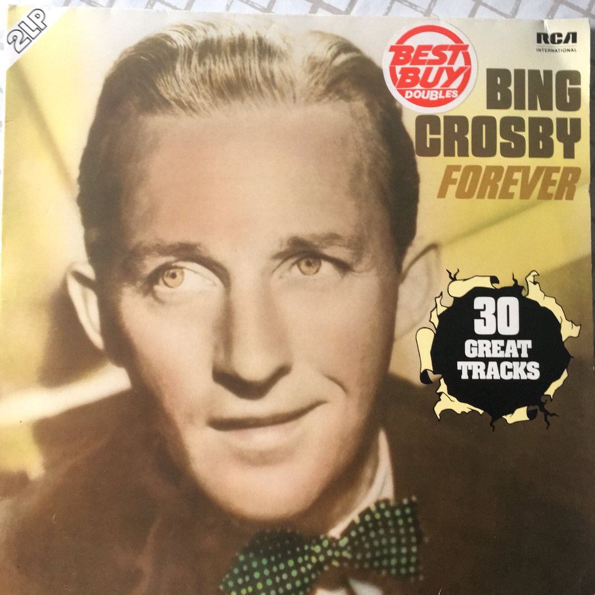 RetrospaceAndy's tweet image. Another #BingCrosby #vinylfind #BingCrosbyForever on #rcarecords #1980s Double Album 50p #charityshopvinyl