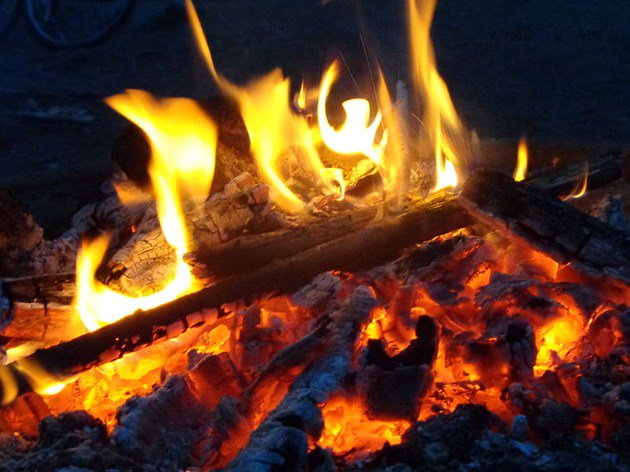 ICYMI: No campfires, as fire ban is expanded in #ottawa. #OTTNews  ottawamatters.com/local-news/no-… https://t.co/DiKyHLu5zs