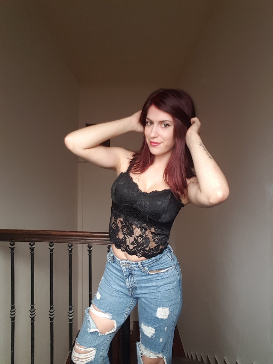 Lady_Alegna8's tweet photo. Buenasss noches patatasss siento deciros que hoy no habrá stream estoy muy rip y necesito un descanso😪 Pero nos vemos mañana en un stream por el dia asique estar atentos porque avisaré por aqui cuando empieze wii😍 Os amodoroo y os espero mañana a todos wi wi wi ❤🍟❤🍟❤🍟 https://t.co/zsEkXC8nt2