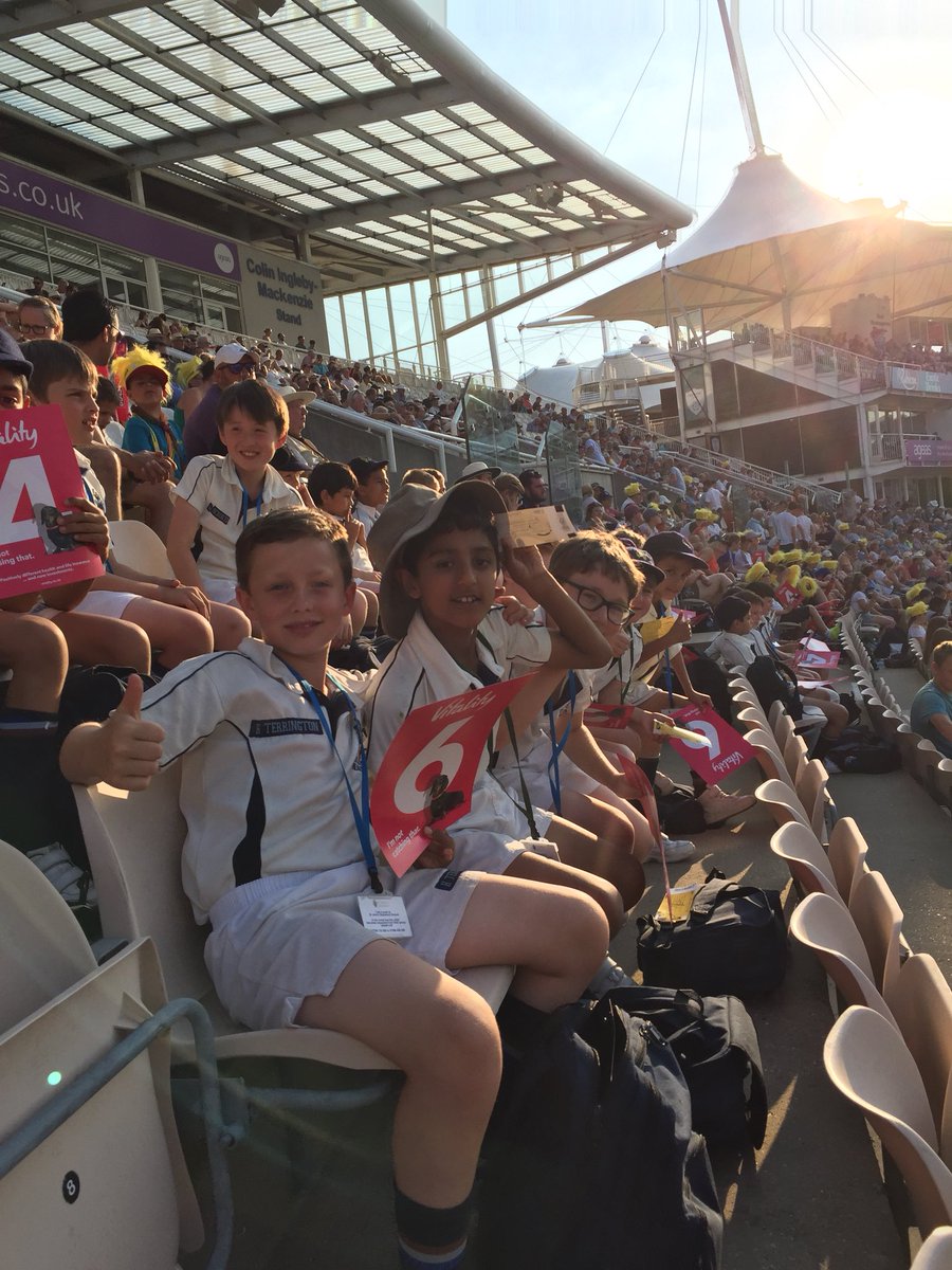 SJBmiddleschool's tweet photo. Glorious sunshine as the boys watched Glamorgan defeat Hampshire in the T20 Blast! https://t.co/WlqzFKDt1j