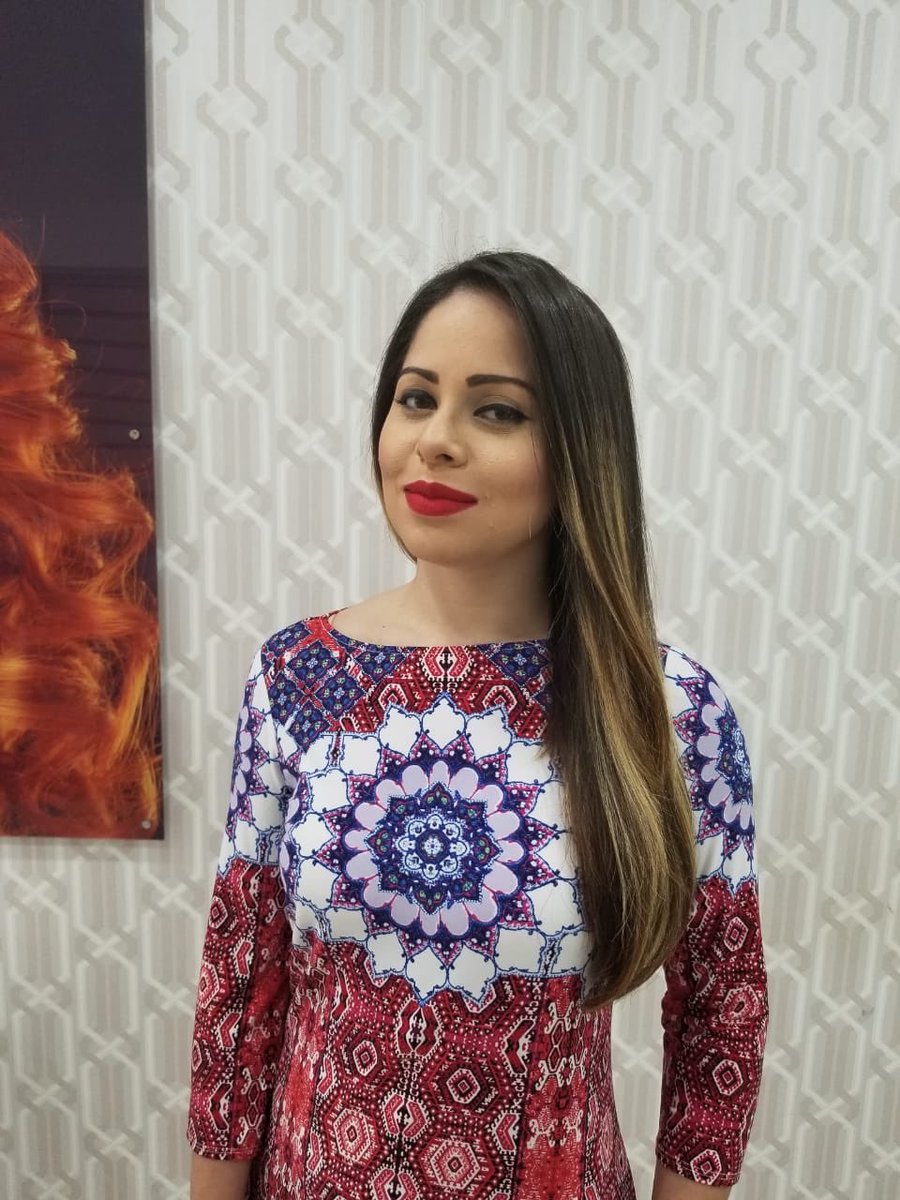 SusyTVRD's tweet photo. Hoy es viernes y el cuerpo lo sabe. #laversatilledicen #laqueeslindaeslinda #makeupbyme #laquepuedepuede #dandorostro #dandopelo https://t.co/HsAFKDHuC1