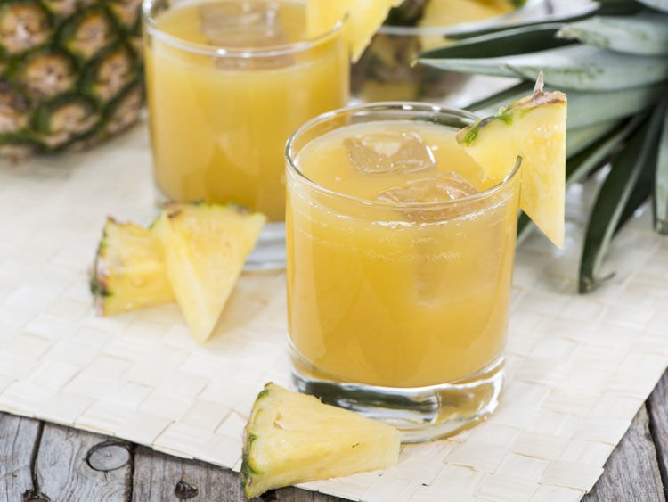 feastmag's tweet photo. Not ready to stop celebrating Independence Day yet? Try one of these cocktails from @TotalWine #ad https://t.co/249jriFDF8 https://t.co/zOKL9ibhCi