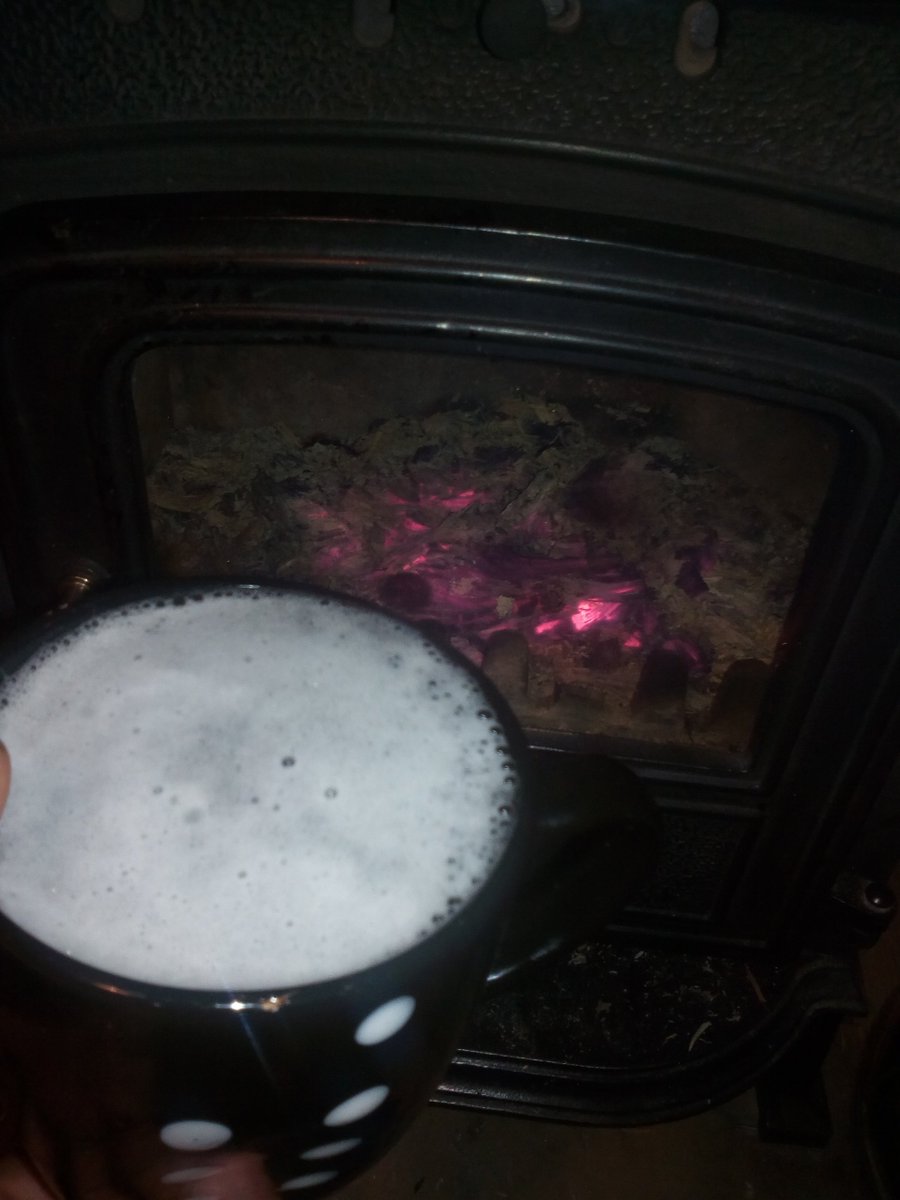 SetaiPatrick's tweet image. Fire place, creamy coffee and I, great combination.