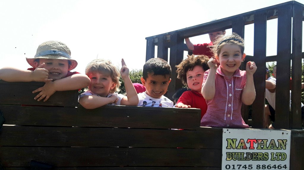ysgolbrynhedydd's tweet photo. #YBHNURSERY lots of smiles during our playtime on the pirate ship today. Making sure we enjoy every minute of our last few weeks in Nursery. #DIAIUTF #YBH #nurserypm #lastfewweeks #only2weeksleft #readyforreception https://t.co/YJpTPE6uj1