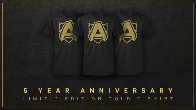 Watch Max Broecker's leaked NSFW photo on TwXstars