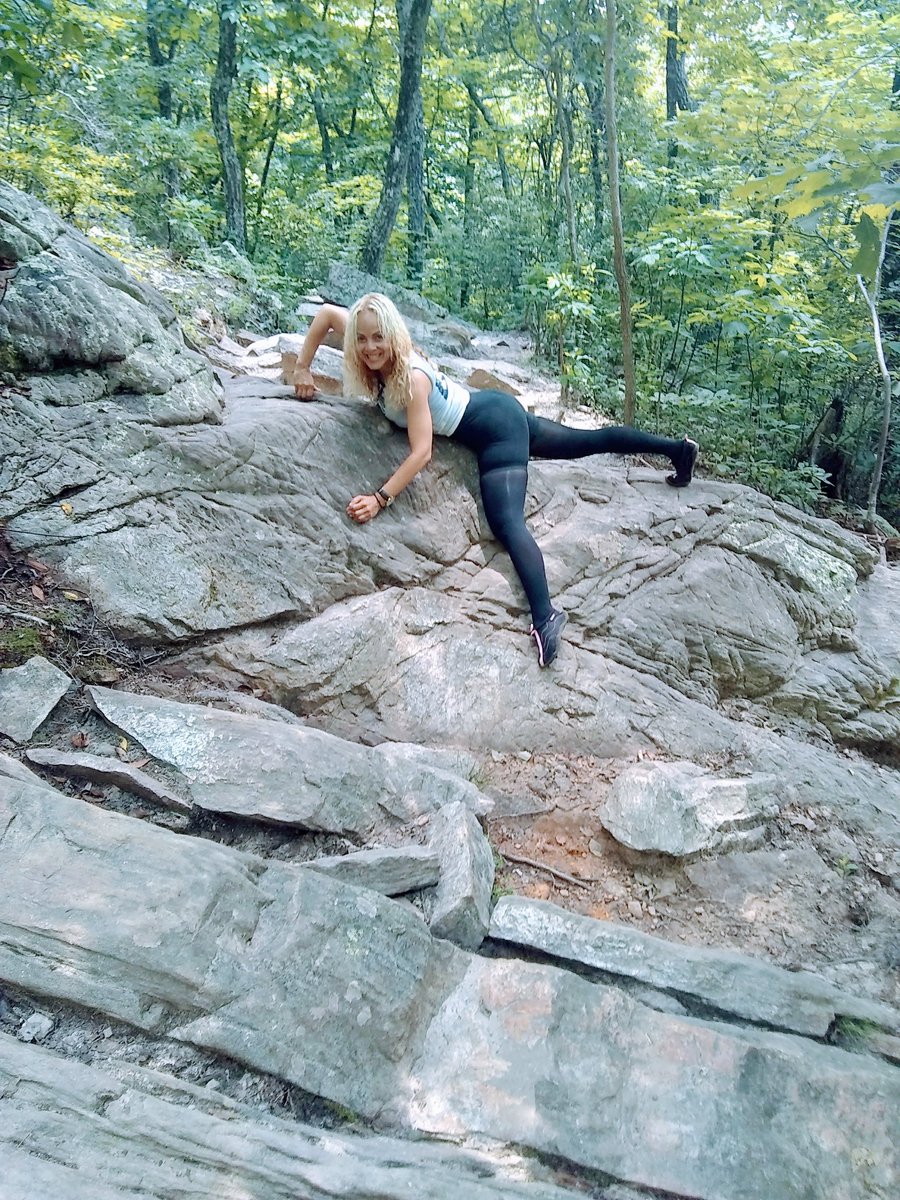 IshahakaLaurahG's tweet photo. #TopSuperModel #SuperModel #IshahLaurah #IshahLaurahWright #Ishah #LaurahGuillen This is me this week mountain... https://t.co/YCG0RnETZZ