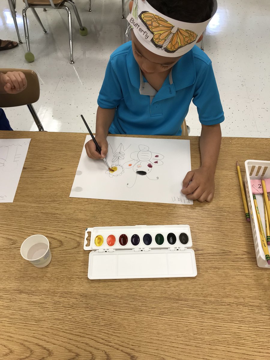 nayowell's tweet photo. Adding some color to our butterflies.#VcsEsol @BetsyESOL https://t.co/JnljsIPlOi