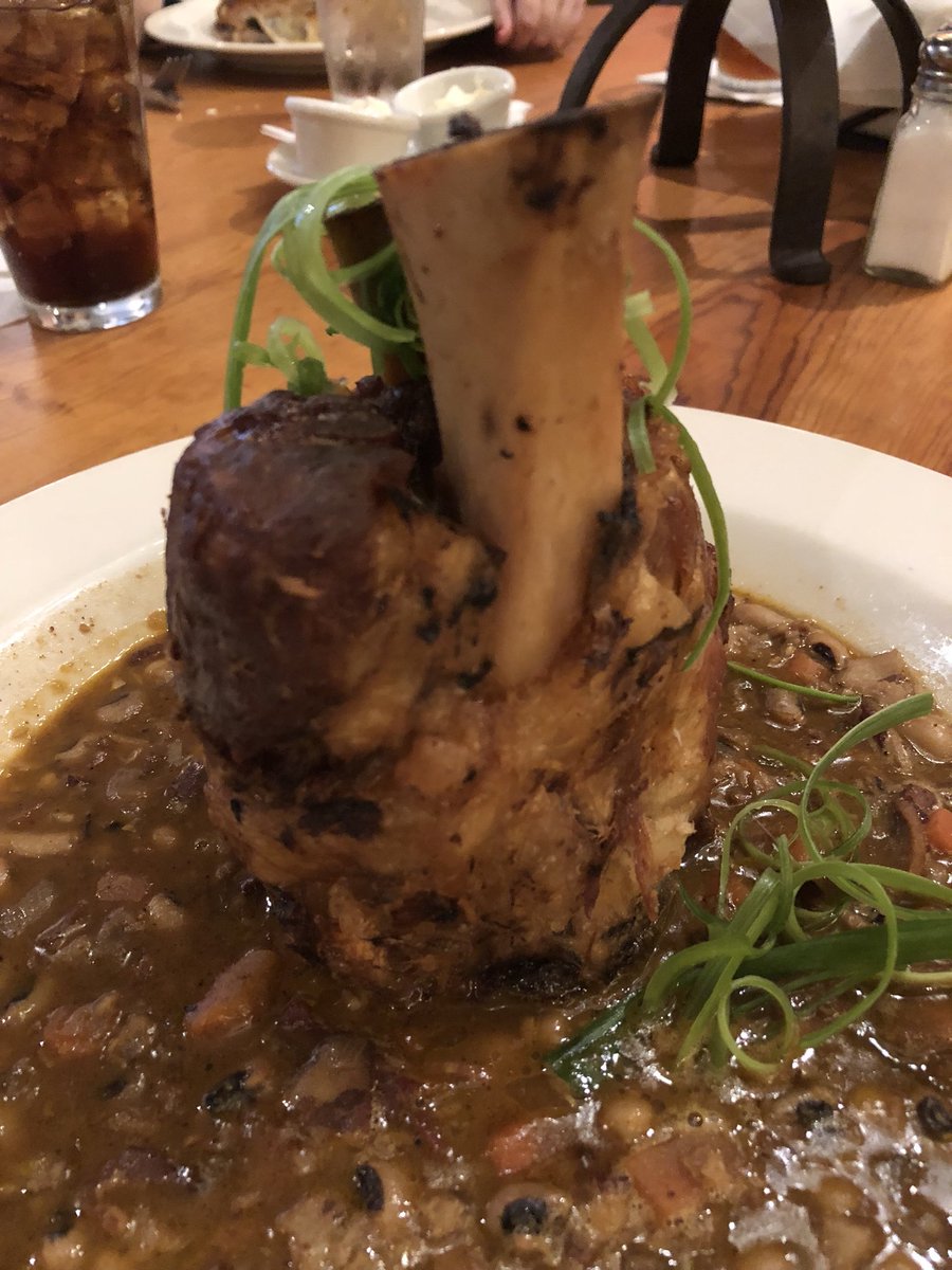 ColombiaFB's tweet photo. Victory lunch @reatarestaurant ! https://t.co/gd1bZyZ3OZ