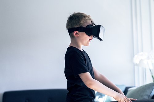 So much to experience this year at #SIGGRAPH2018!  🙌 🙌 Find out more about the Experience Hall, the Immersive Pavilion and all the other cool stuff that's happening this year! s2018.siggraph.org/experiences-at…