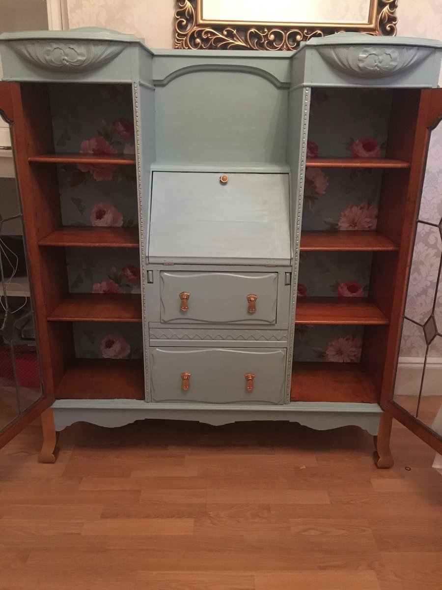 Tag11Gallagher's tweet photo. I just adore this 1940’s side by side display cabinet/bureau. Reloved in mother duck, inlaid with vintage style paper and glammed up with gorgeous gold frensheen to feet handles and locks. 😍#upcycledfurniture #upcycling #vintage for sale 😊 https://t.co/3OuG3HkOlU
