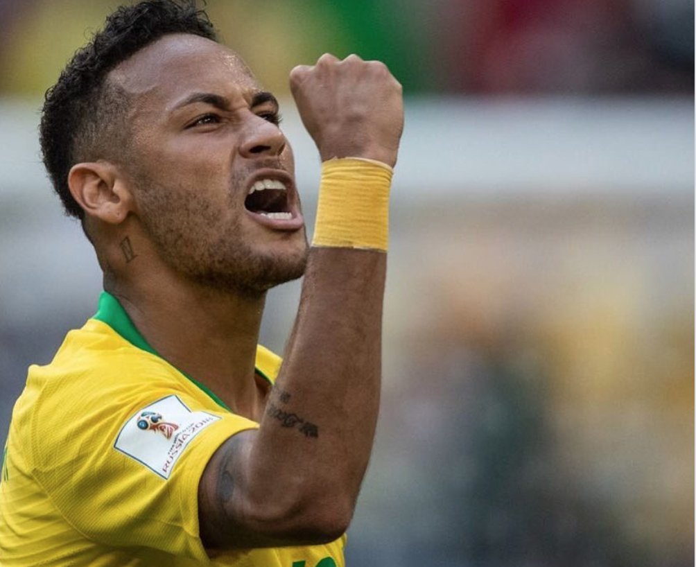 BazaarBR's tweet photo. VAI BRASILLLL - Muita sorte, muito jogo, muita bola. E que venha o HEXA!!! #moda #fifa #bazaarbr #cbf #selecaobrasileira #neymar https://t.co/QpaWqIyfOk