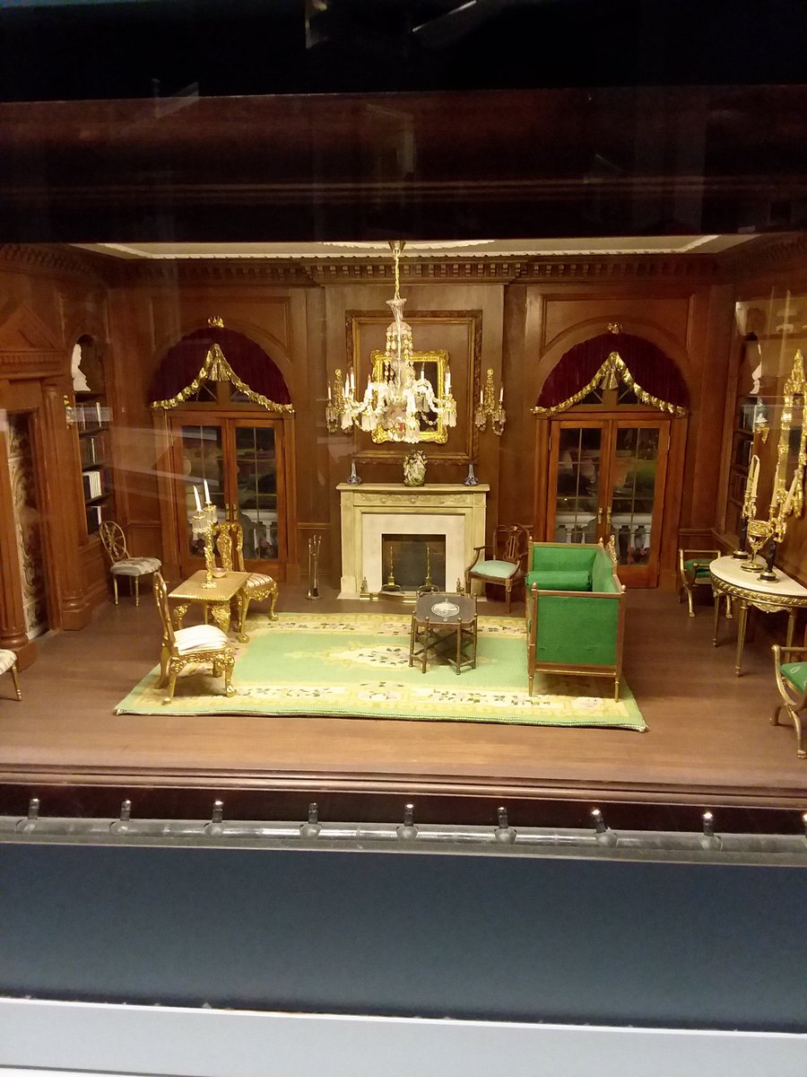 Pearson22728's tweet image. Hey @FCPS1News community go @visitMSV awesome #natureconnects lego exhibit. Don't miss musum gallery with miniatures! Top off with lunch in Old  Town. Hey @btmikel1018  I finally took a day off!