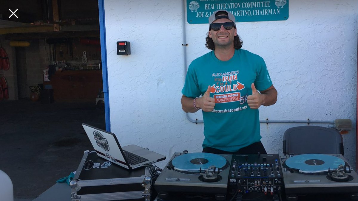 LittleRun5k's tweet image. #ThumbsUp to @DJStampone  helping us raise awareness about#Neuroblastoma  #Childhood #Cancer @LittleRun5k 7-14-18 @NorthWildwood @NWWBeaches @NWRec_Tourism @AIDHC facebook.com/AlexandersLitt…