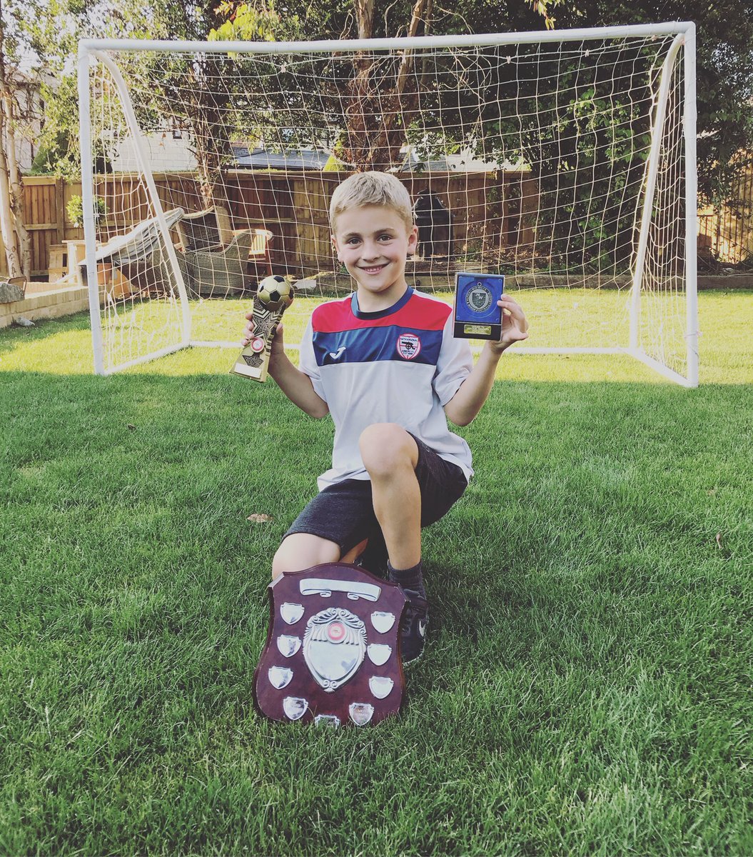 So so proud of this guy and his team this year, to go unbeaten and for him to win players player was amazing Massive thanks to <a href="/BathArsenalJnrs/">Bath Arsenal Jnrs</a> U7’s for a quality year