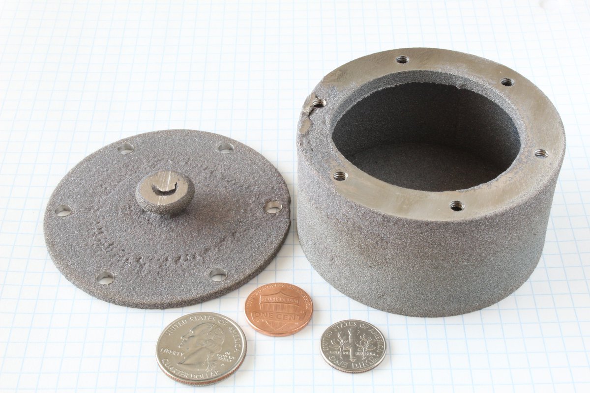 iro3d_com's tweet photo. We have tried printing copper-nickel and it works.  And, like copper-iron, it's easily machinable. https://t.co/vvHPihVu4K