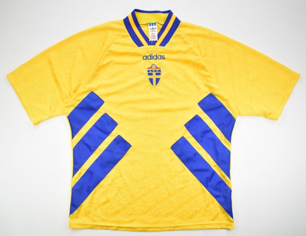 90s Football tweet media