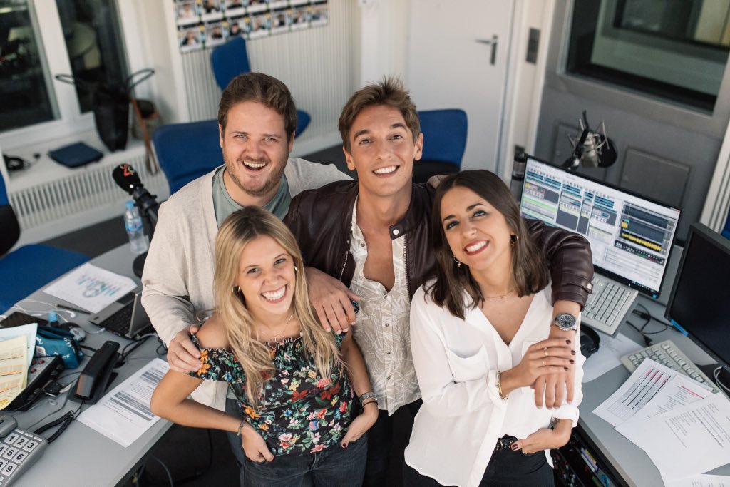 Hoy llega a su fin un gran programa radial, lleno de estrenos, entrevistas, artistas &amp; mucha música. El programa <a href="/LoMas_40/">Lo+40</a> de <a href="/Los40/">LOS40</a> finaliza hoy con un super especial.

Nuestro agradecimiento para <a href="/xavimartinez/">Xavi Martínez</a> <a href="/Gemahurtado_/">Gema Hurtado</a> <a href="/paulaparcha/">Paula Parcha</a> <a href="/PabloDeTorresFM/">Pablo De Torres</a> #GraciasEjército ♥