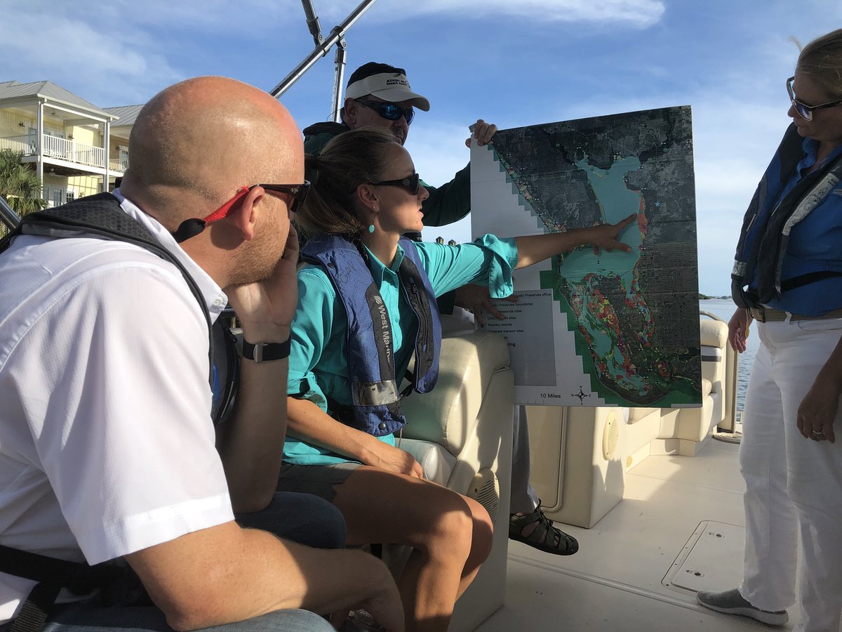 Florida Coastal Office staff like Mindy, Mary, Keith and Heather monitor and protect Florida’s aquatic preserves. Much of our daily water quality monitoring is done with the help of volunteers. Thank you! <a href="/Aquatic_FL/">FL Coastal Office</a> #DEPintheField (2/3)