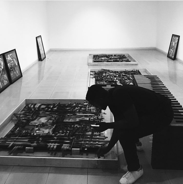 DohertyNFT's tweet photo. THE GRIND 🌟🌟🌟Installation time for #ShardsOfTime opening this Sunday! https://t.co/kP6wI2HUNG