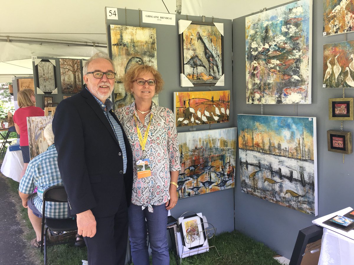 MarcPicardQc's tweet photo. Village en arts se poursuit jusqu’à dimanche. Une plateforme exceptionnelle pour les artistes et les artisans. #caq https://t.co/atDwpdxvcA
