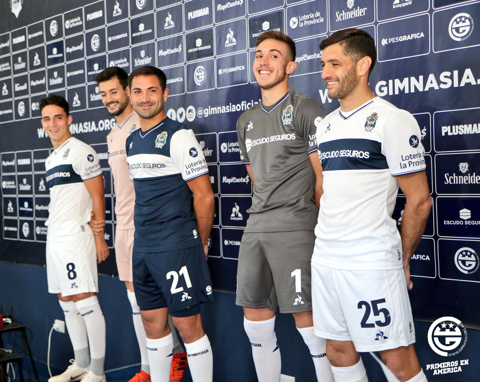 Le coq sportif shop gimnasia la plata venta