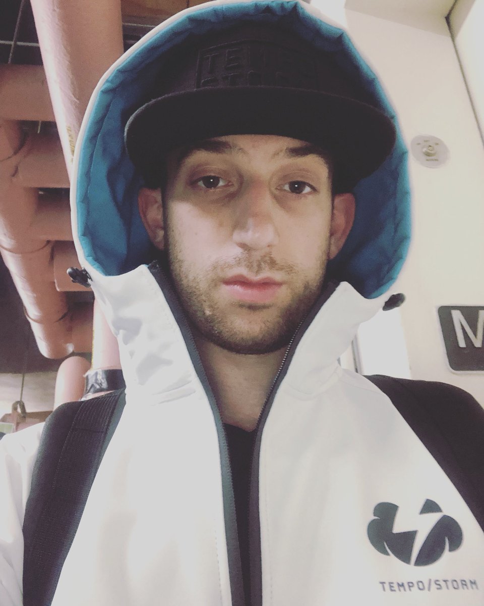 TheAceAcosta's tweet photo. It may be 85 degrees outside and pouring rain but at least I’m dry. @Tempo_Storm always with the best quality products. #tempostorm #tempostore #gaming ⛈⛈⛈ https://t.co/4EzKQGxJJC