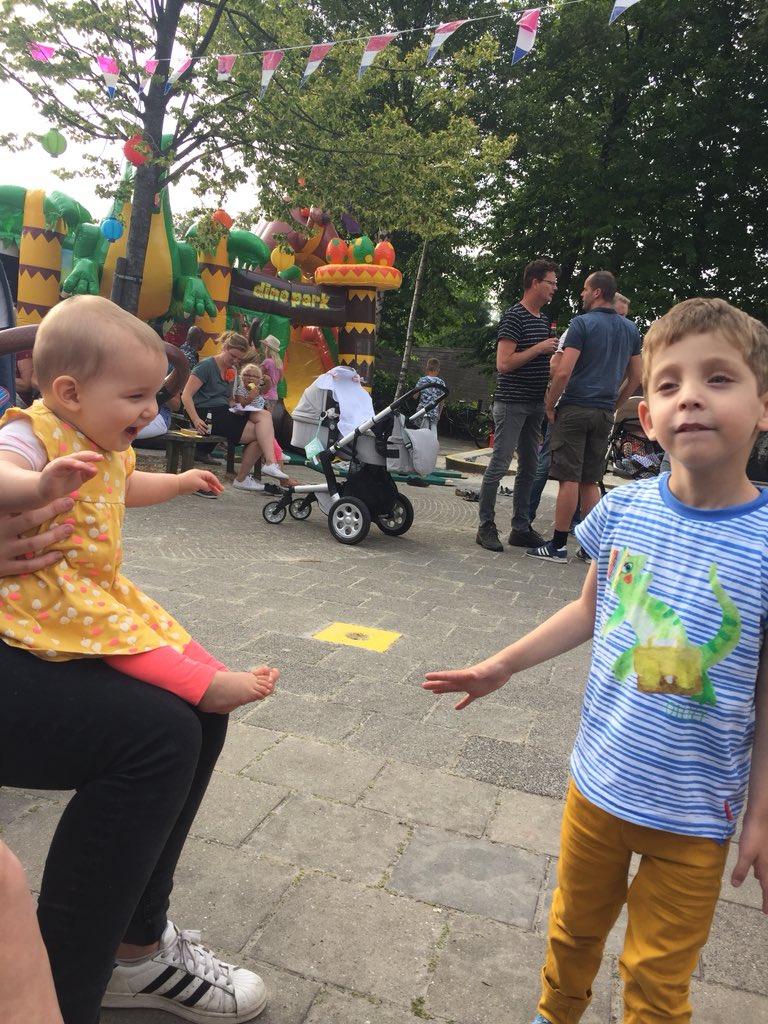 Lol op het afscheidsfeest v de  <a href="/reinboge/">KNS de Reinbôge</a> , na 94 jaar is het einde gekomen voor de dorpsschool in ons mooie dorp Tersoal, met gemengde gevoelens nemen we afscheid en gaan we verder in Sibrandabuorren en met Gau als Mienskipsskoalle Legeaën 💪🏻 #samenverder