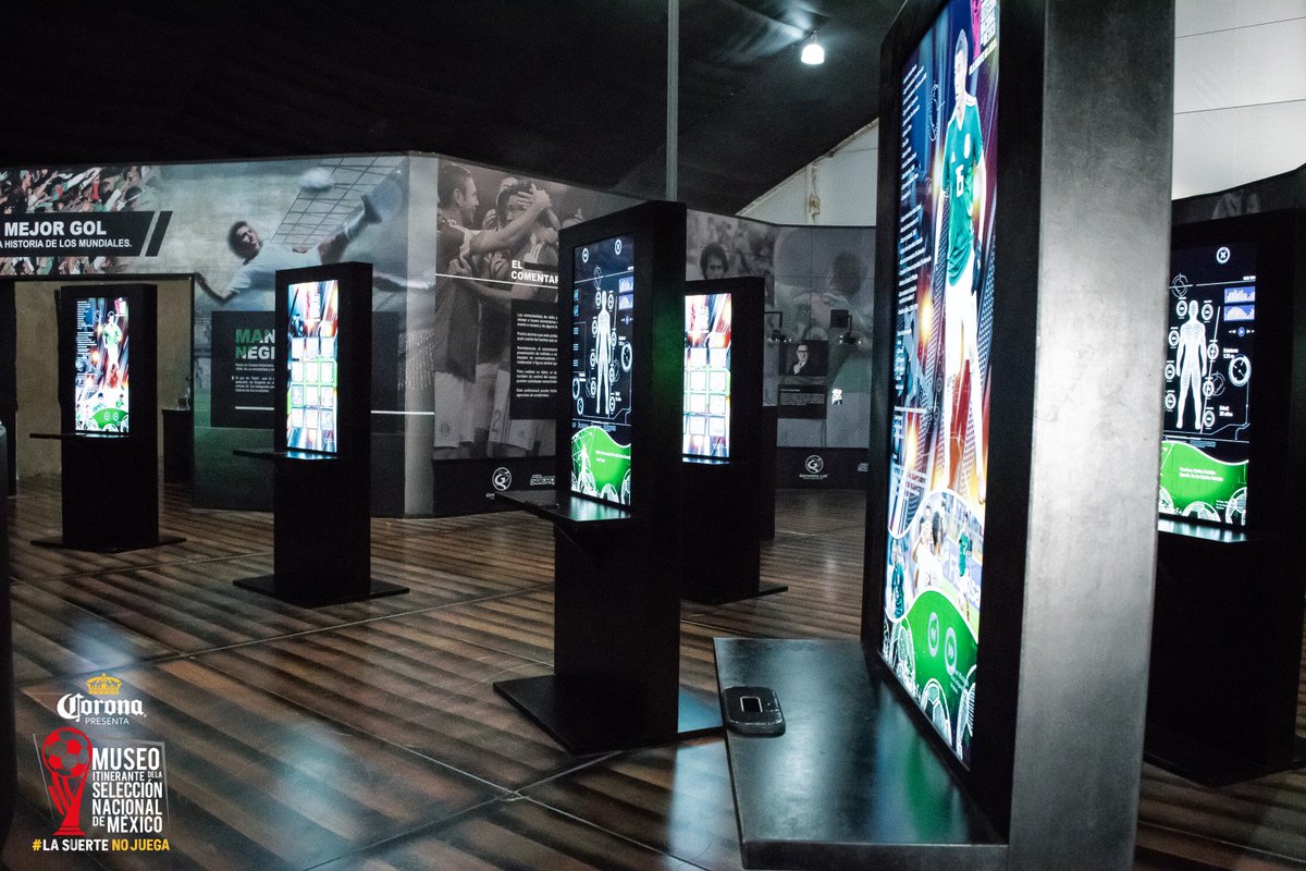 Contamos con una sección de pantallas interactivas para que conozcas datos curiosos de la selección y sus jugadores.