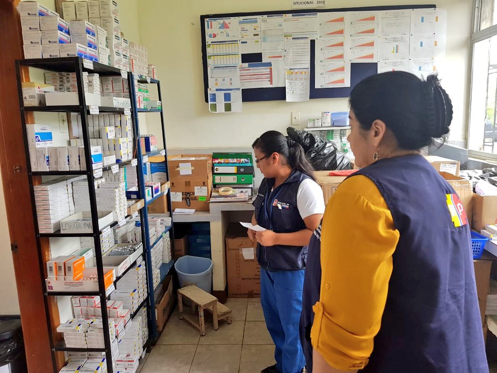 DPS_LosRios's tweet photo. .@MarthaCedeno15 Coordinadora de @Salud_CZ5 realiza visita Centro de Salud Quinsaloma, en #LosRíos, para constatar una adecuada provisión de servicios, abastecimiento y atención en salud, priorizando necesidades de comunidad Rural. #GobiernoDeTodos https://t.co/WbfQAAOnug