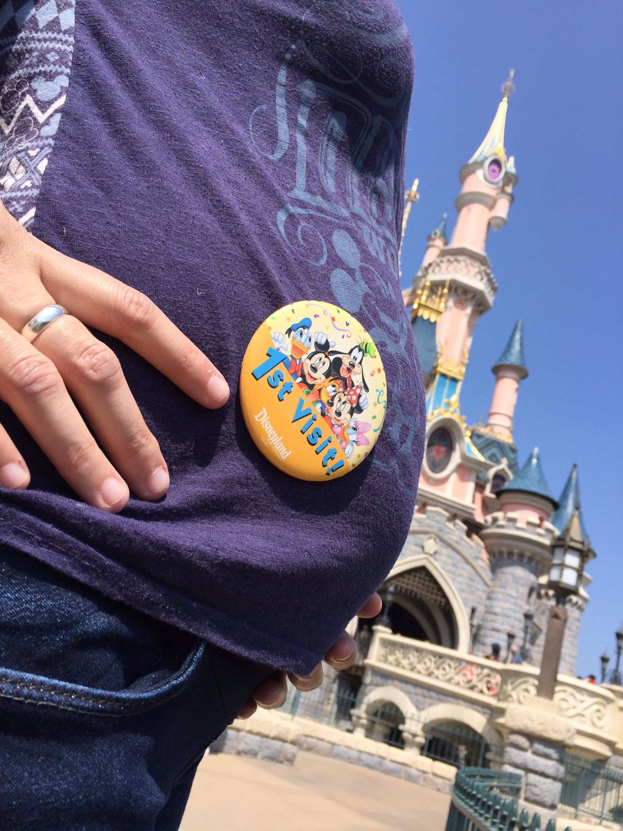 DisneyFansMX's tweet photo. ¡Nuevo episodio! Ideal para quienes tienen un viaje planeado a Disney y están esperando Bebé: https://t.co/Hew05W0WWC Disponible en iTunes, #Spotify, #Soundcloud y #Hipcast. 😃 https://t.co/tUeEKlI6Jp