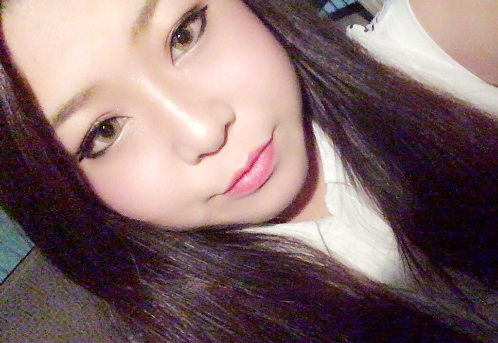 m_cha7's tweet photo. 加工怖い。
れび凄い。 https://t.co/PCAJj7EThD