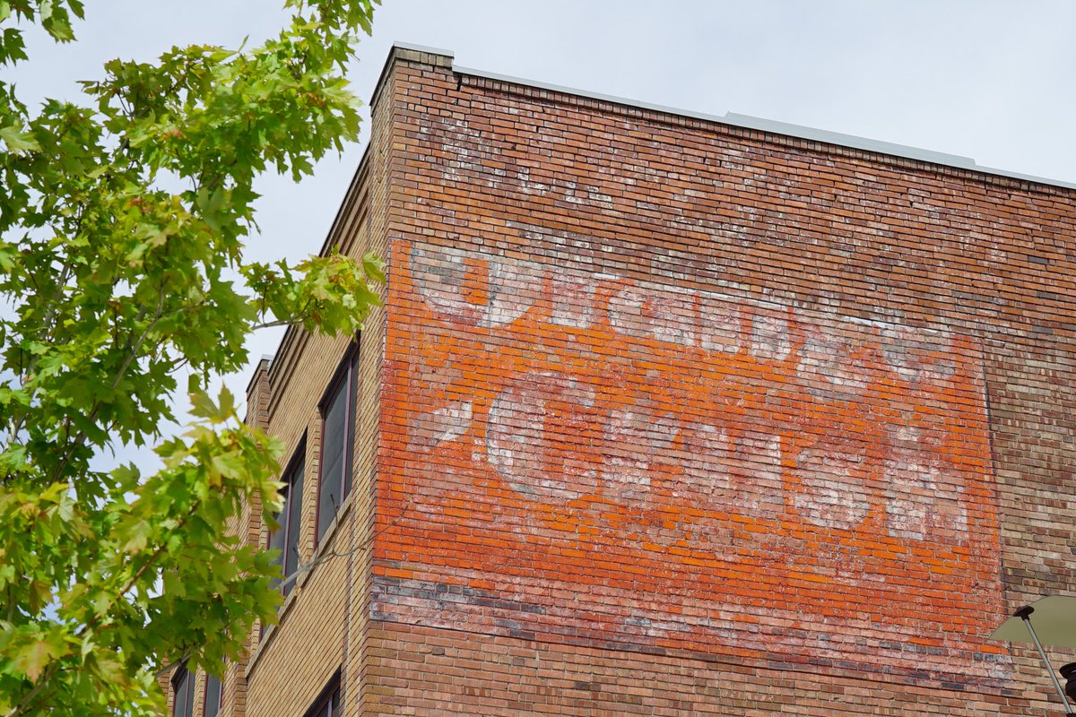 craigwinslow's tweet image. Last night! Added an Orange Crush #ghostsign to the #LightCapsules family in Great Falls, MT.
No.031 ✨