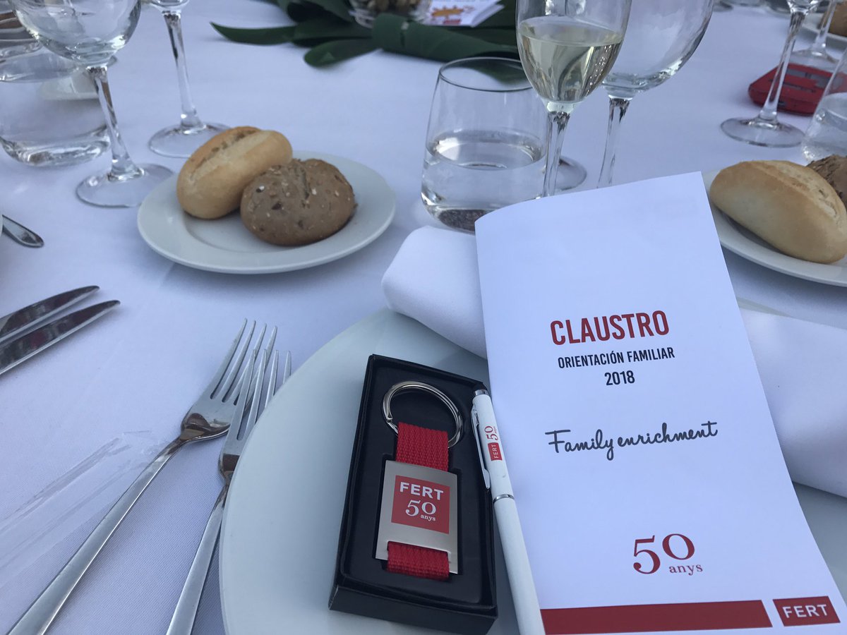 Avui celebrem els 50 anys de l'<a href="/AssociacioFert/">Associació FERT</a>! Per 50 més orientant famílies i fent que l'educació en valors sigui la més important.