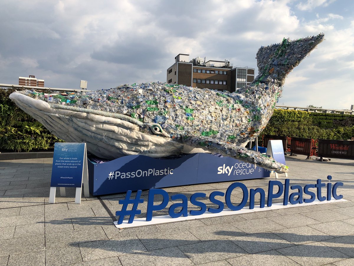 JuliaBradbury's tweet image. This plastic whale outside @westfieldlondon is made from the same amount of plastic that ends up in the ocean every second... Think about that. #PassOnPlastic