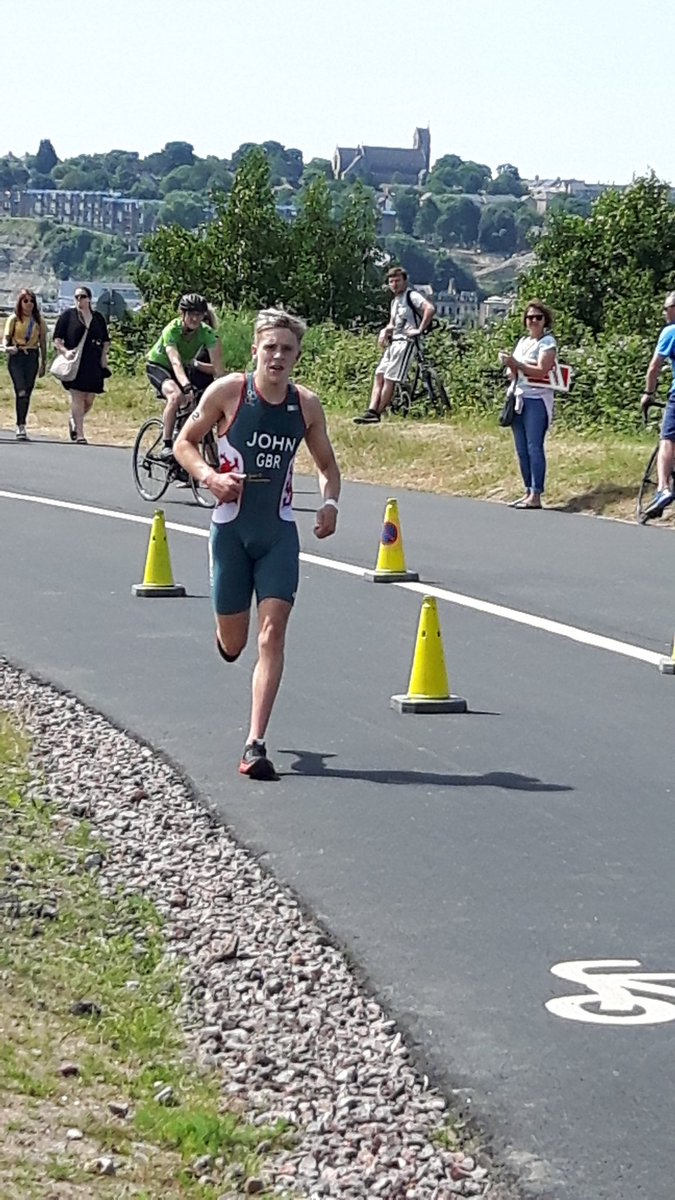 coachtrimonkey's tweet photo. Pop Lwc to Aidan Adams at the @worldtriathlon Sprint Duathlon Champa @lewys_john at the @BritTri Jnr Super Series in Eton and @MaelgwynGwynedd at leg 4 of @WelshTriathlon Super Series #MonkeySpeed #BigHighFive https://t.co/SjAqqlwKLP