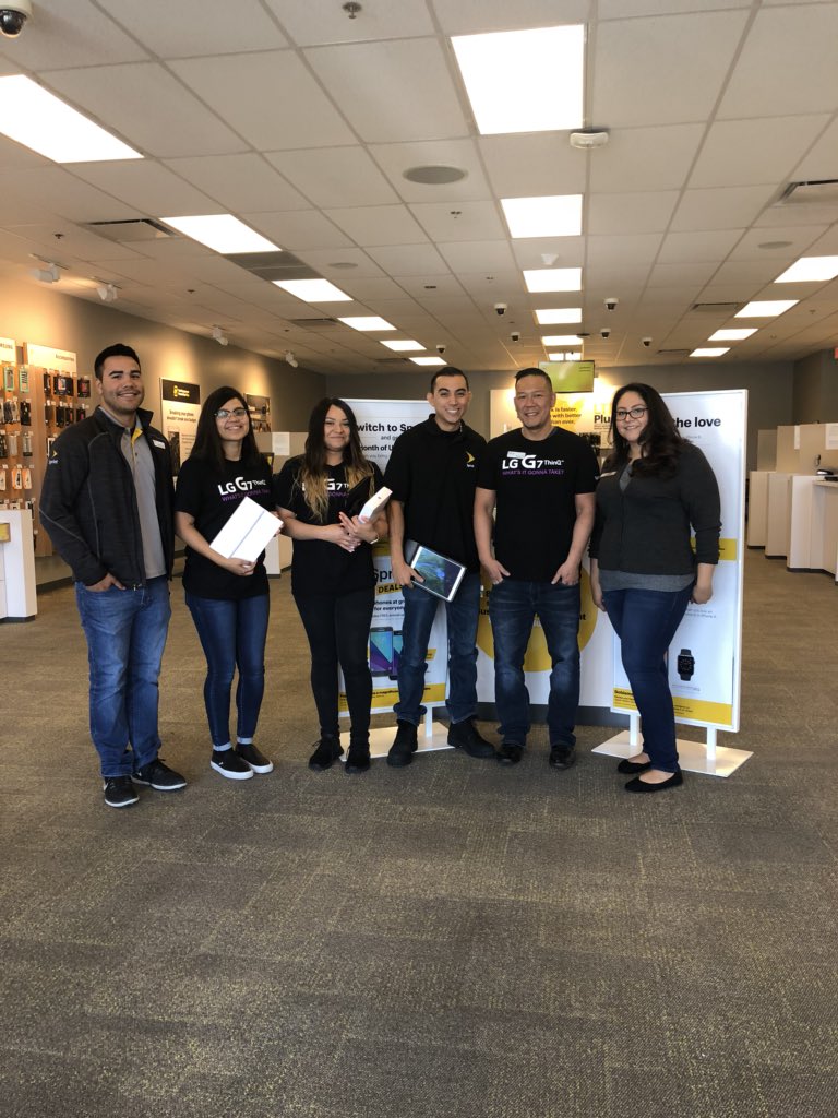 #1 Store in June! Great job Jorge and Team! Welcome to Santa Clarita Fabi and Congrats on your promotion to Sales Supervisor!  <a href="/Cynthia_Jovel/">Cynthia J.</a> @KinmanCory <a href="/TLE619/">Trent E</a> #sprint #santaclarita #teamwork #promotion #welldone