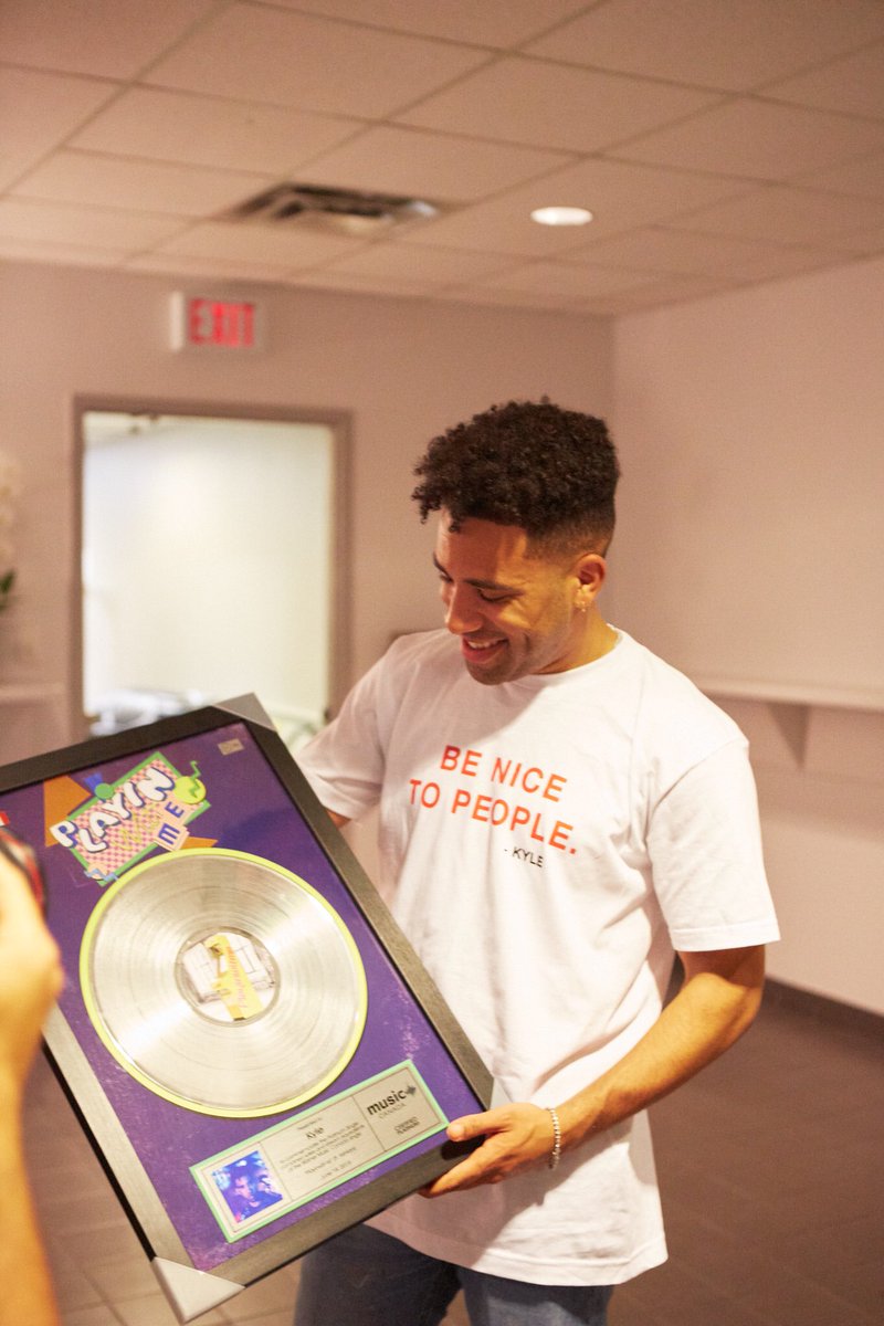 SuperDuperKyle! tweet media