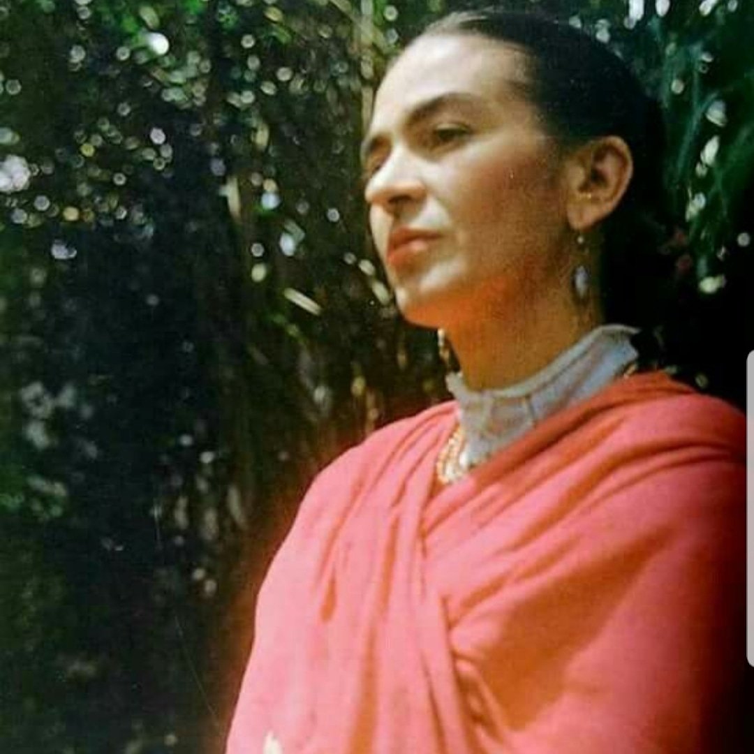 Feliz cumpleaños años a la maestra, la diva, la gran inspiración de las mujeres chingona! La razón por mi inspiración de crear arte y la pasión de mi vida! #fridakahlo #frida #latina #arte #chingona