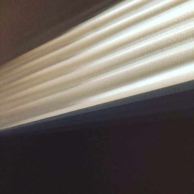gillhob's tweet photo. Light image du jour #momentsofpause #home #sunshine #joy #interiors #lightart #light #lightart #lightartist #lightandshadow #line #lines #linear #art #artist #artistsoninstagram https://t.co/bDlOhjC1Wv https://t.co/HCRZhDaPEL
