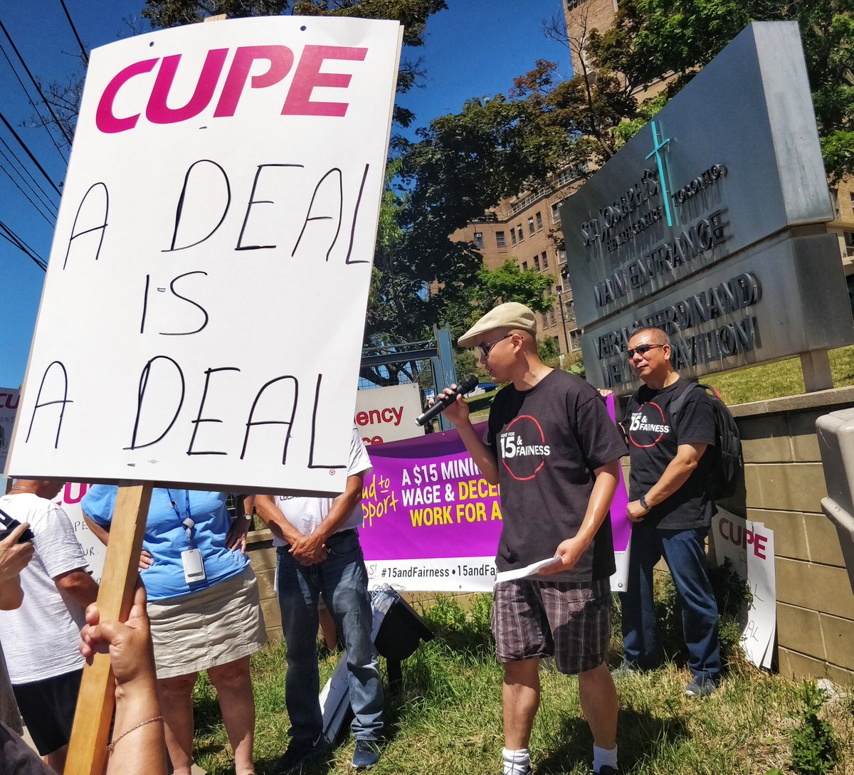 fairwagesnow's tweet photo. Hospital workers’ employers are not honouring the contract that was negotiated. It’s got to stop! Our fights are united, we won’t stop until we win #15andFairness for ALL. #Solidarity #TogetherForRespect #DecentWork https://t.co/VyBsZSwwdb