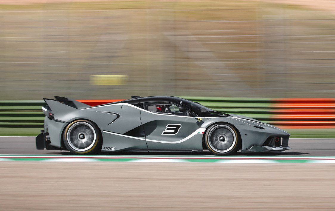 #FerrariFriday | FXX K 📸: Bozzy92