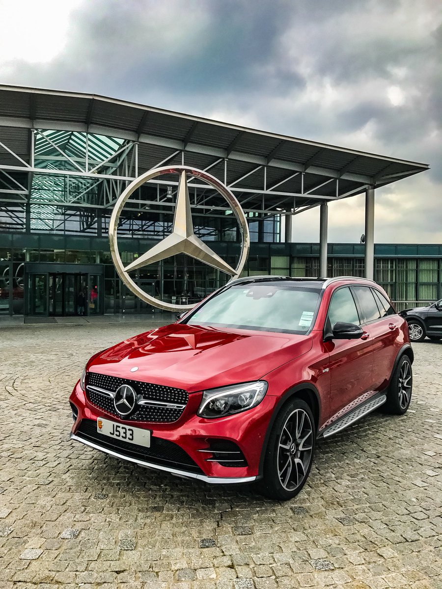 DavidDjt0311's tweet image. Taking our @MercedesAMG GLC43 4matic SUV back to the place of its birth, Bremen, Germany - god this is an amazing SUV to drive 🇩🇪 👌🏻😍
#amgrubyrocket #amgaddict @MercedesBenz @MercedesBenzUK @MercedesBenz_DE 
Photos 📸 @DavidDjt0311
