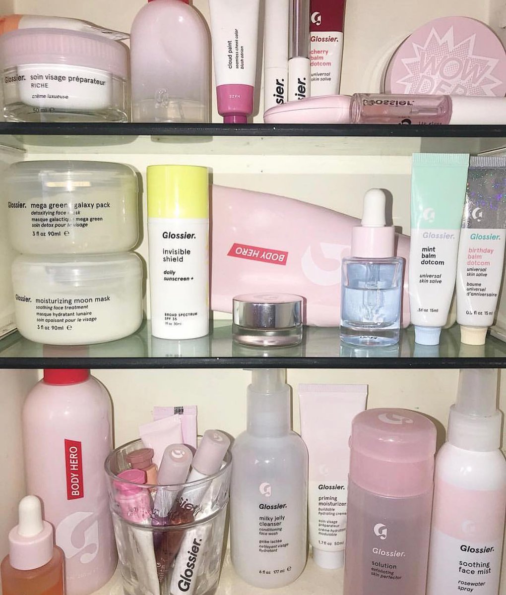 Glossier on "When every is your Top Shelf 🏆 📷: @gabriellerizzo https://t.co/AKgGpRNTTV" /
