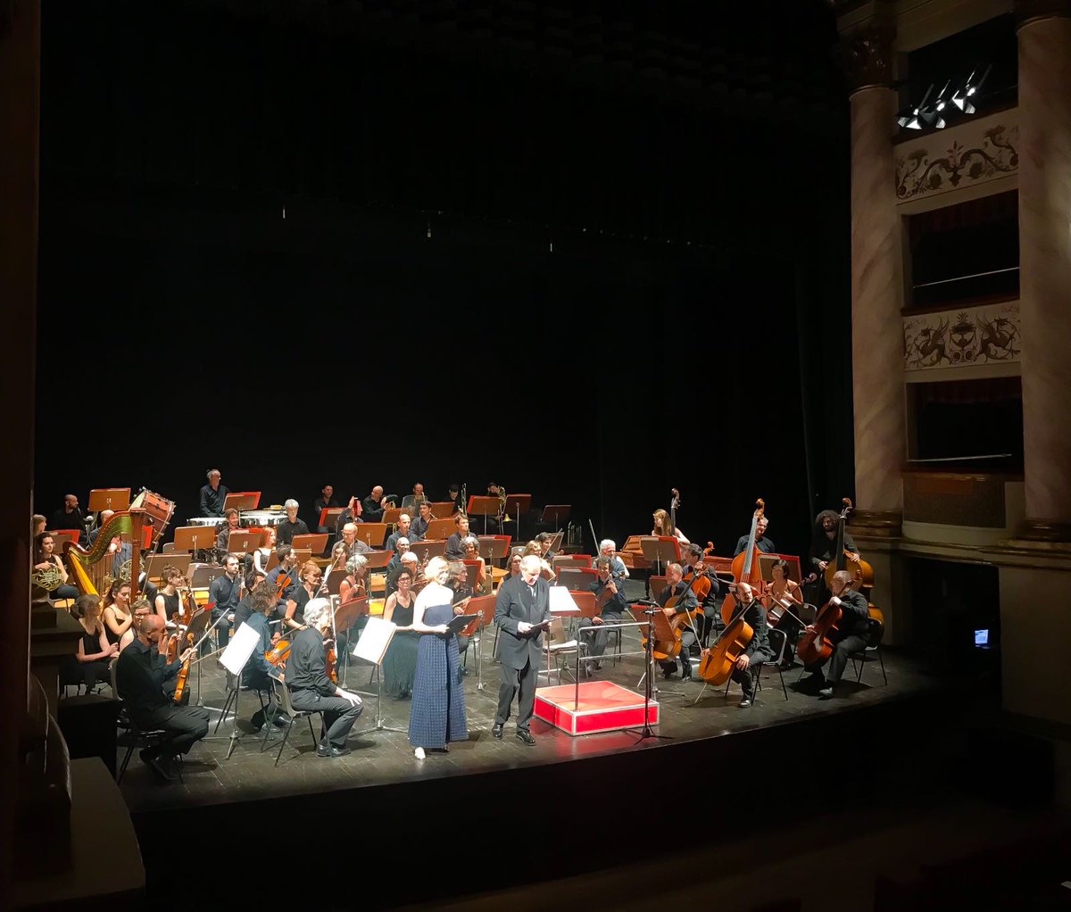 Si alza il sipario sull'edizione 2018 del #PremioChigiana! Nicola Sani sul palco del Teatro dei Rinnovati per la presentazione dei finalisti. #award #competition #SoundingTimes