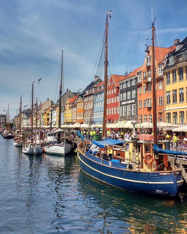 WWNC_101's tweet photo. 🚣 Nyhavn is totally worth the attention it gets 😍
.
.
#Nyhavn #harbour #Denmark #visitCopenhagen #Copenhagen #Købnhavn #Scandinavia #wanderlust #wanderlusting #fernweh #adventure #travelgram #instatravel #girlslovetravel #girlswhotravel #traveller #p… https://t.co/8hzKsaQFb3 https://t.co/JtCzz6ETr2