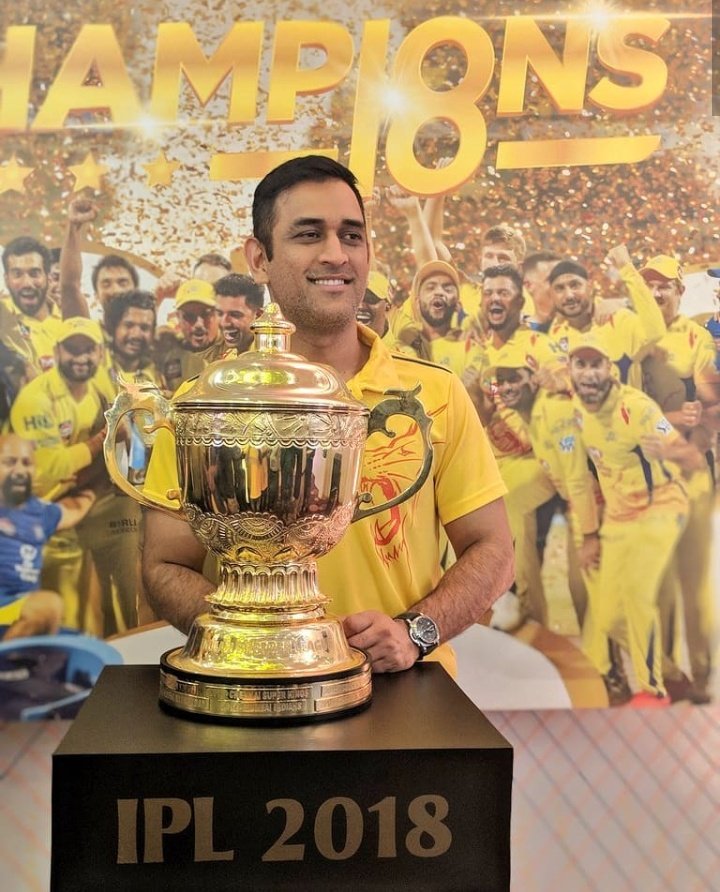 jaypee_R07's tweet photo. One of the best thing in 2018 👇
#csk_returns 😎
#2018_champions 💪
#Thala_dhoni lifting the trophy 🔥
 Seeing #Dhoni as a captain ... 💓

#HappyBirthdayMSDhoni 
#HappyBirthDayMSD https://t.co/ESqRAfvFkG
