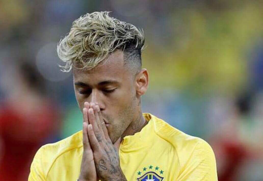 Is Neymar a Brazilian legend already? 👇🏽👇🏽 . Follow @pulsesportsnigeria  for more World Cup updates . #pulsesportsmatchday…