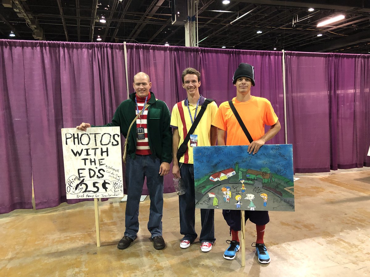 KaggyFilms's tweet photo. Hey @Rhymestyle @SeeReax look who I met! XD https://t.co/bSOIjXPgtB